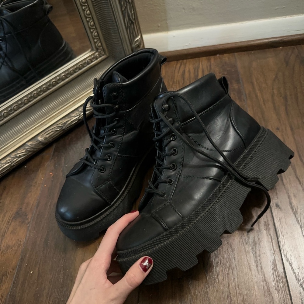 grunge platform Forever 21 boots, size 10 womens